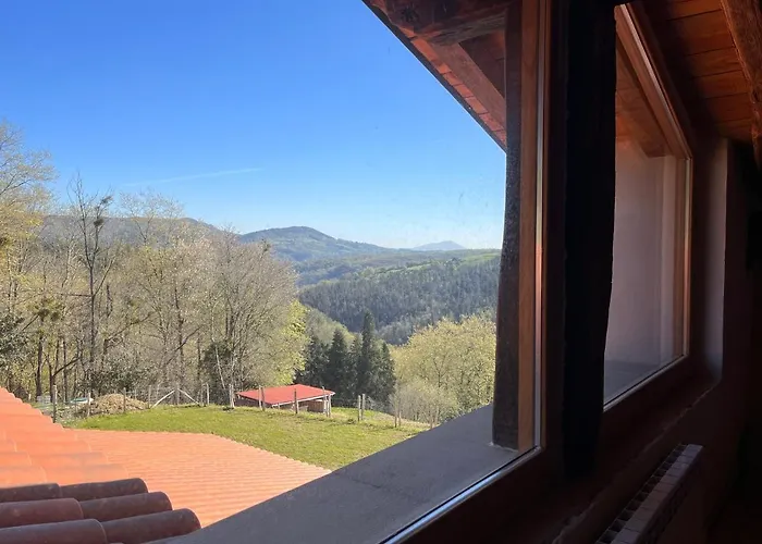 Paorra Baserria Айя